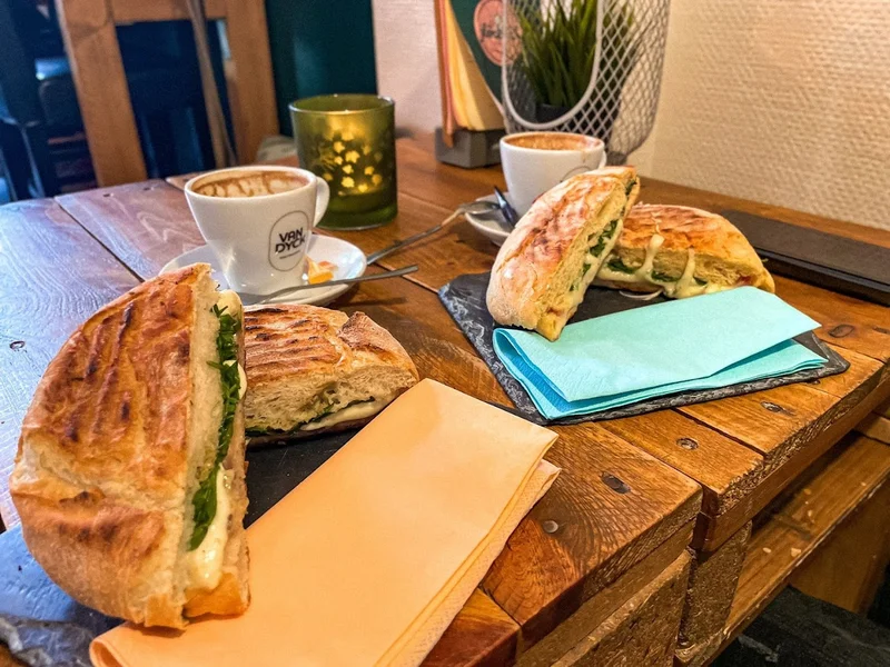 menu 1 of Jlöcklich - il caffè felice