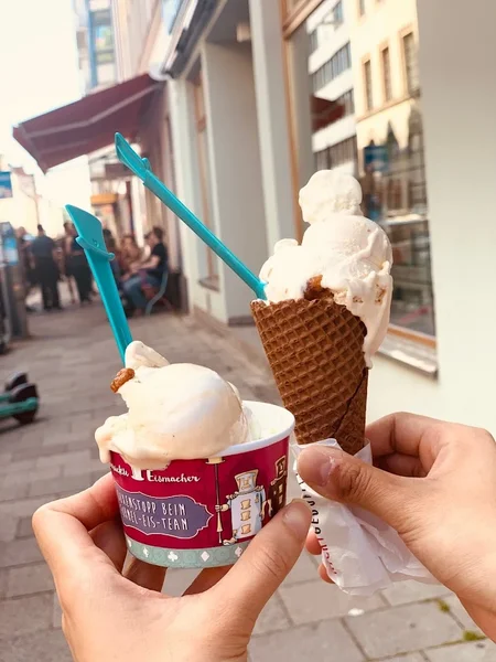 menu 1 of Der verrückte Eismacher - im Wunderland