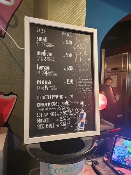 menu 1 of Der verrückte Eismacher - im Wunderland