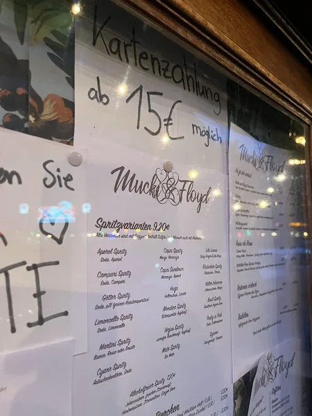 menu 2 of Mucki & Floyd