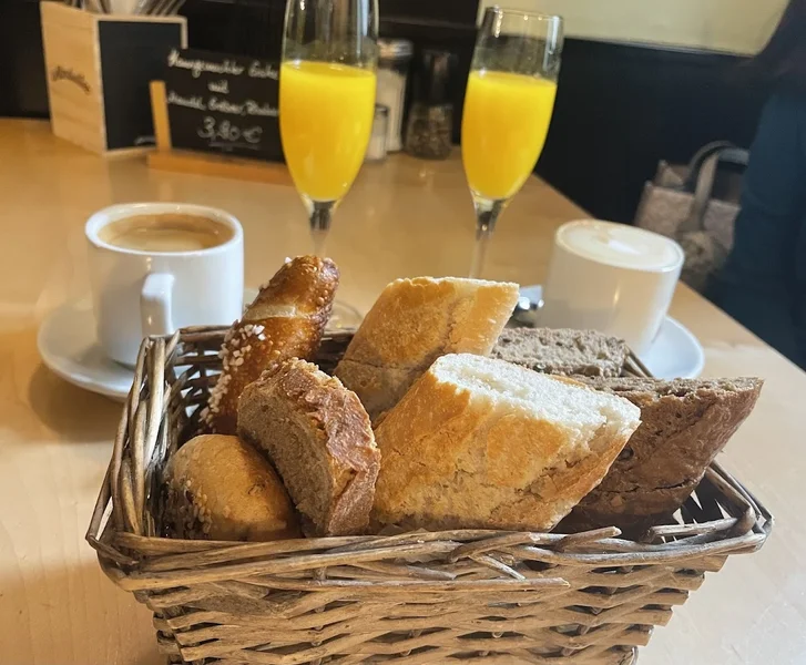 menu 1 of Cafe Westend Gaststättenbetriebs GmbH