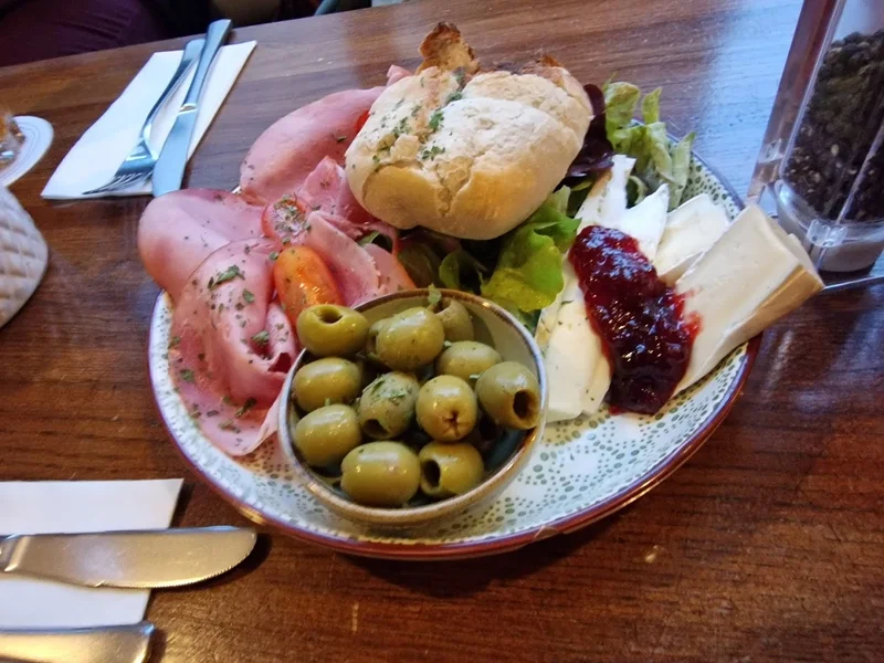 menu 2 of platt & belegt