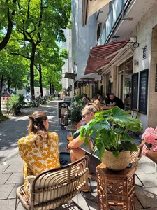 BENVIDO coffee & vino