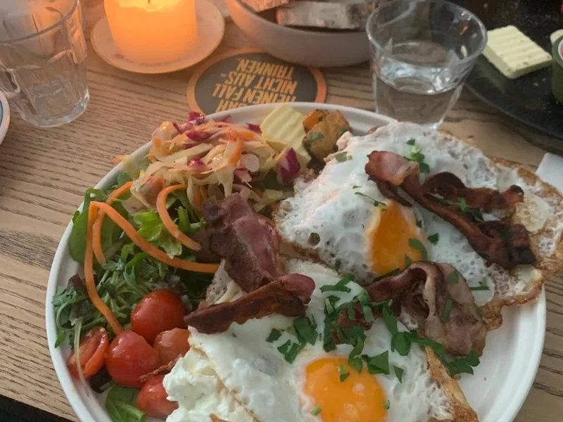 menu 2 of Das Edelweiß