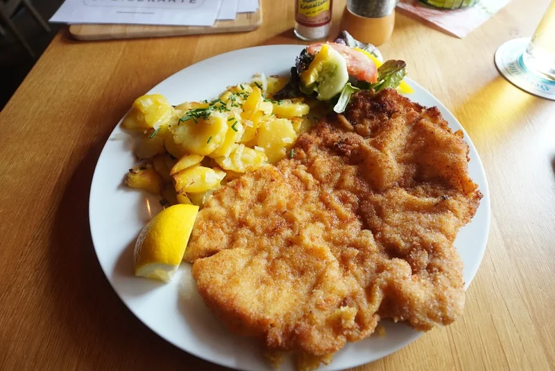 menu 1 of Naumann's Hüttnwirt