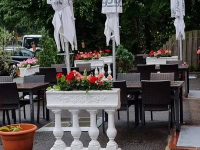 Taverna Knossos Palace