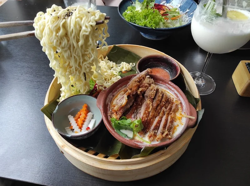 menu 1 of Flying Market
