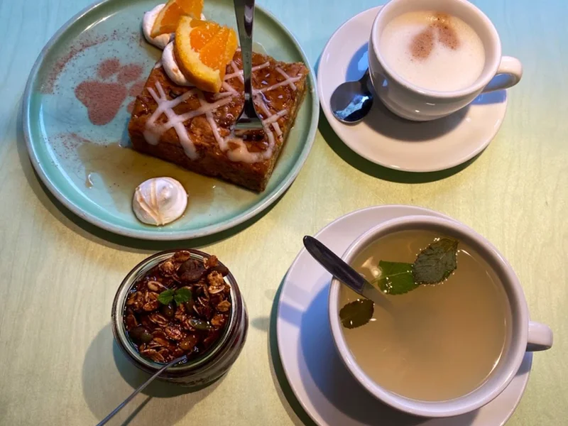 menu 2 of Katzentempel München