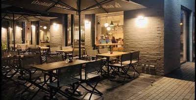 Restaurant & Bar Rose's