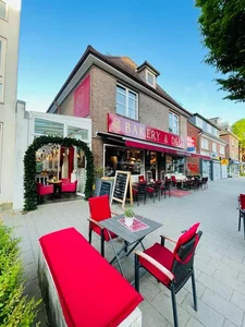 Bakery & Deli