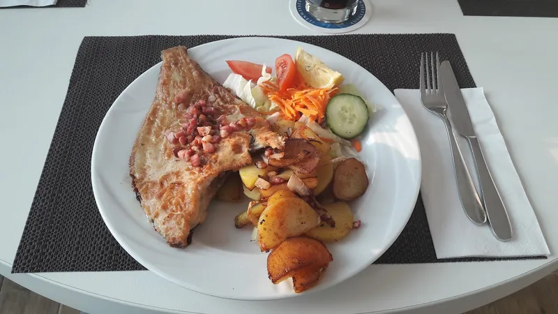 menu 1 of Yachtblick Hamburg