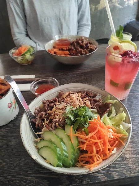 menu 2 of XeÔm Eatery