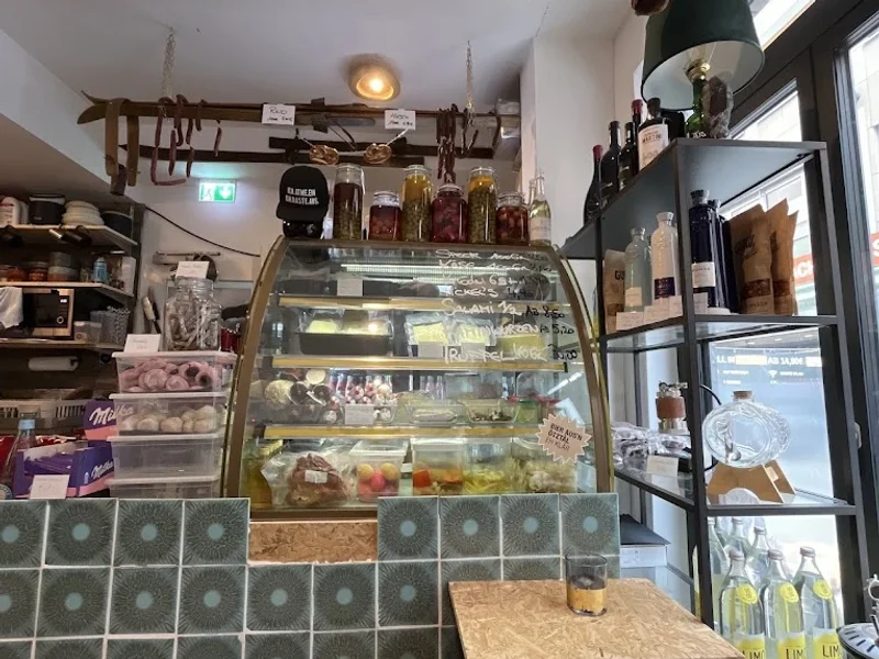 menu 2 of Restaurant Der Tiroler inkl Spezialitäten Geschäft