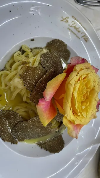 menu 1 of La Dolce Vita