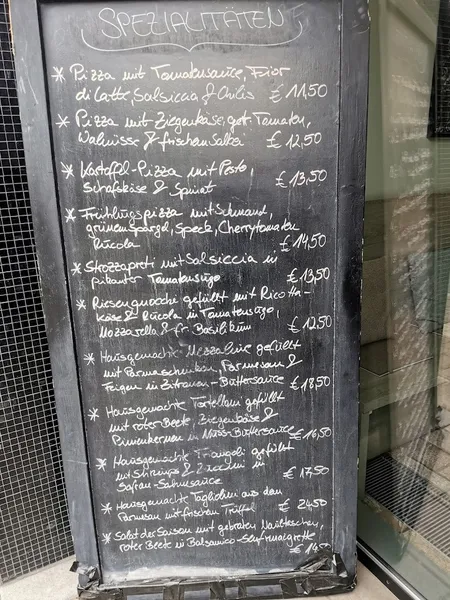 menu 0 of La Famiglia