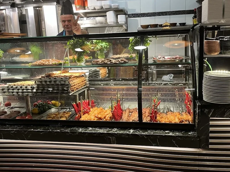 menu 1 of Doy Doy Palast