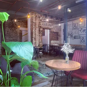 EZIM CAfE