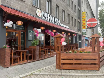 AROMA Vietnamese Kitchen & Sushi Bar