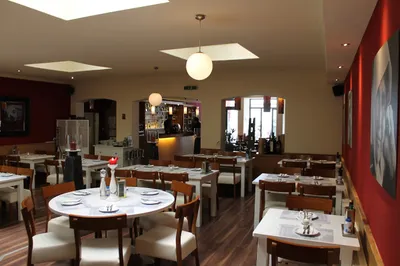 Yamas mezé restaurant & weinbar