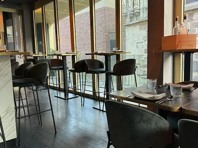 PULS - Restaurant & Bar