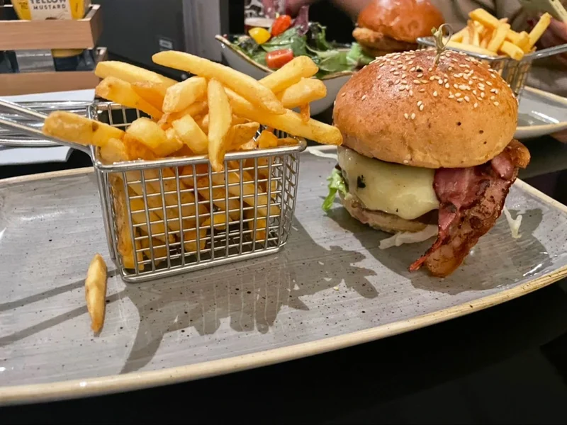 menu 1 of Plüsch Bar & Lounge (im Köln Marriott Hotel)