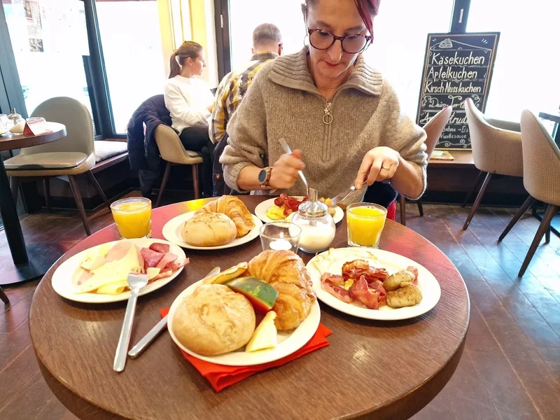 menu 2 of Cafe Extrablatt