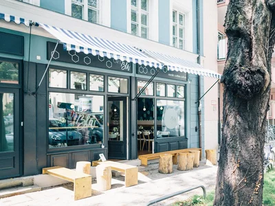 Café Blá - Specialty Coffee Shop