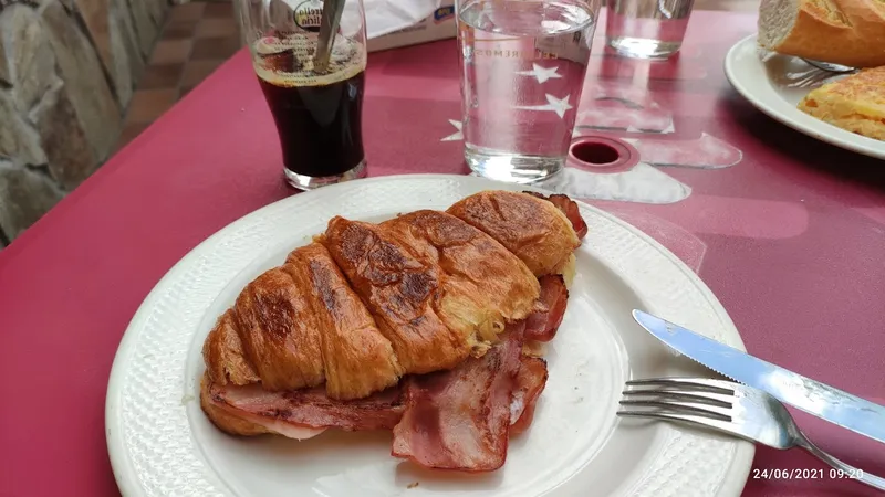 menu 1 of Restaurante La Abuela