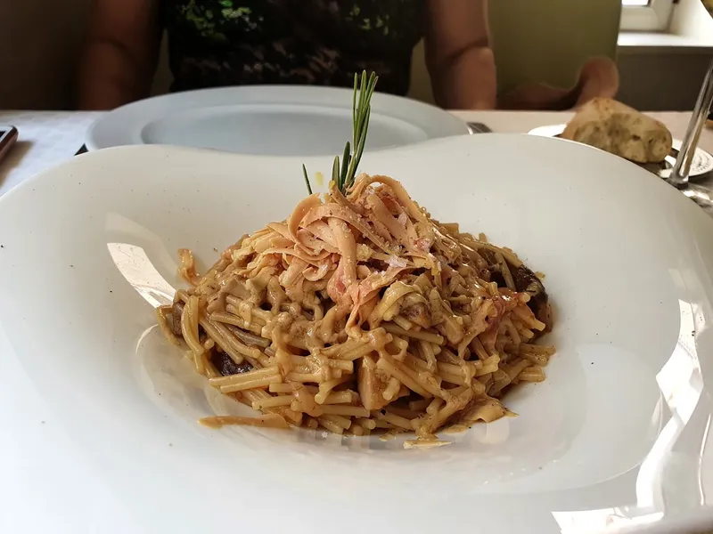 menu 2 of La Llenega