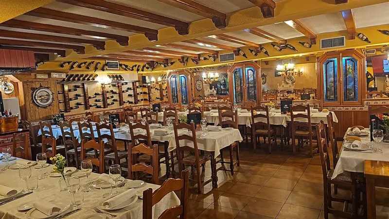 menu 2 of Restaurante Asador La Reina