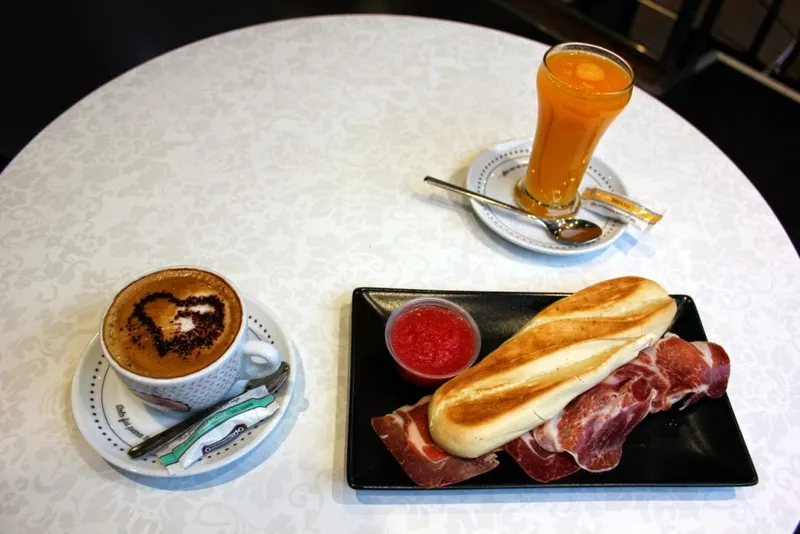 menu 1 of La Tahona de la Abuela Caffe