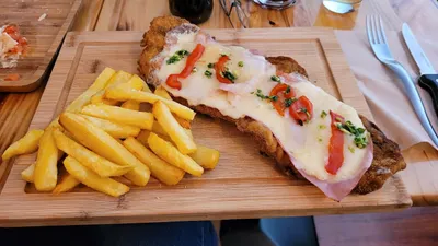 Parodia Bar | Milanesas & Empanadas