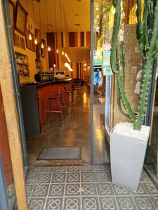 Ebano Lounge & Restaurant