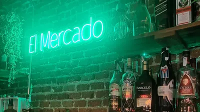 El mercado Gastrobar detras del mercado de villaverde Alto