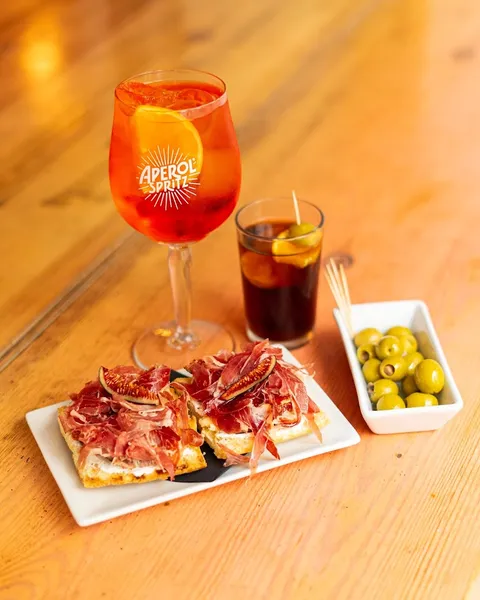 menu 1 of Entre Hores - Tapas, Vermut & Cocktails