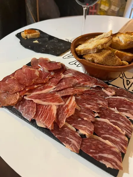 menu 2 of ENJAMONA t