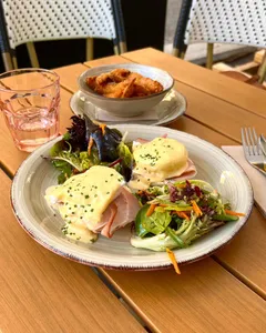 Bubbles and Brunch