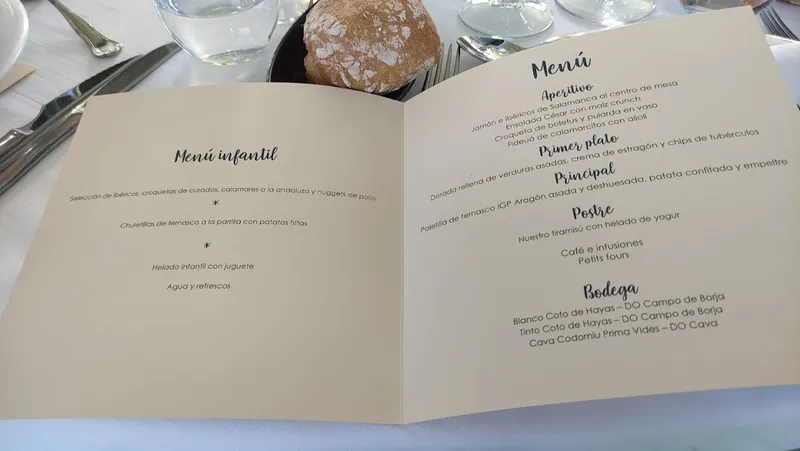 menu 0 of Aura Restaurante