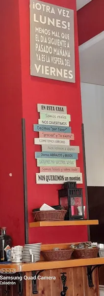 menu 2 of Pop Tapas y Copas