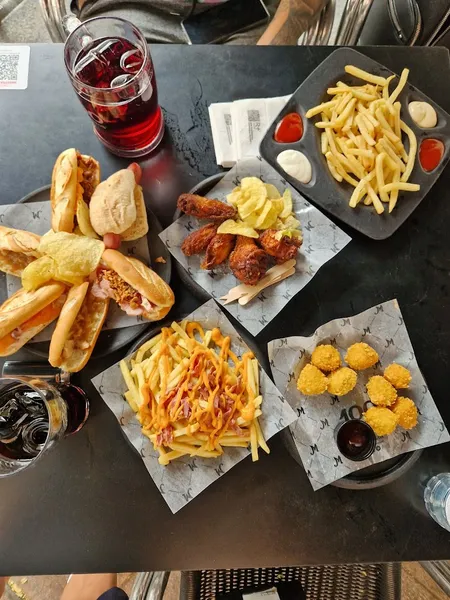 menu 1 of 100 Montaditos