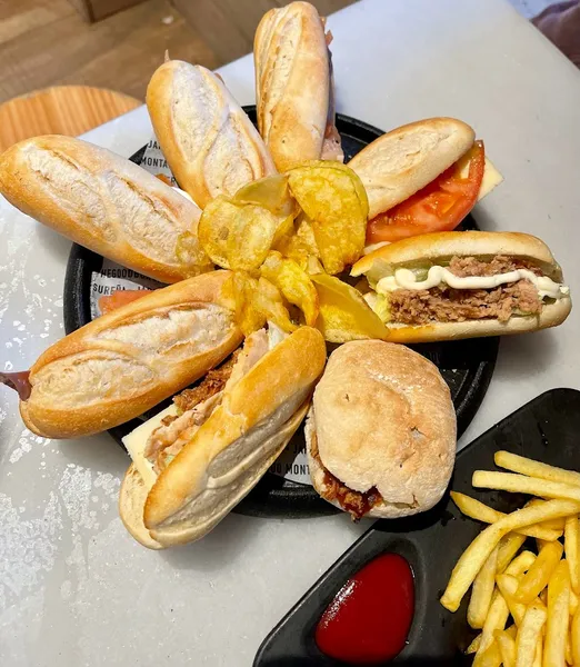 menu 2 of 100 Montaditos