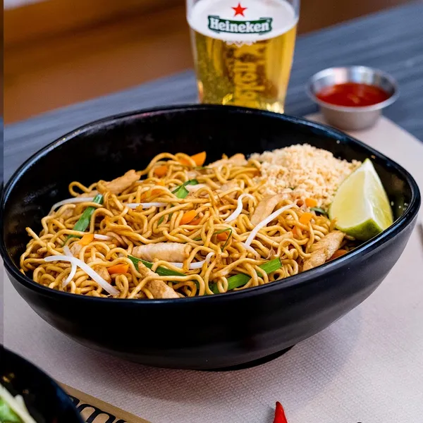 menu 1 of padthaiwok. Marbella