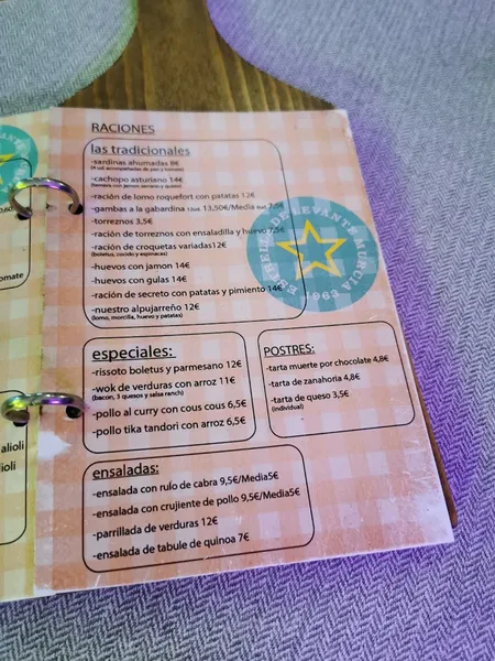 menu 1 of Patio de Vecinas