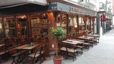 Universal People Bar de Tapas