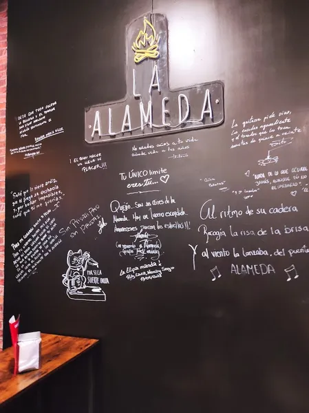 menu 0 of La Alameda