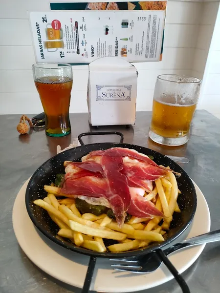 menu 2 of Cervecerías La Sureña y 100 Montaditos