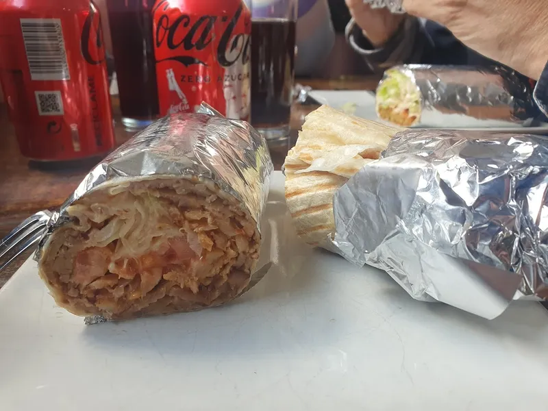 menu 1 of El Esquinazo Kebab