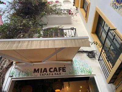 MIA CAFE - Tapas & Bar