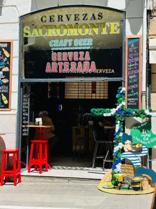 Despacho de cervezas Sacromonte / CRAFT BEER