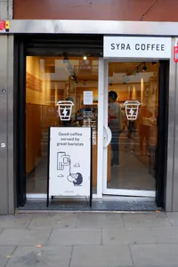 Syra Coffee - Sants